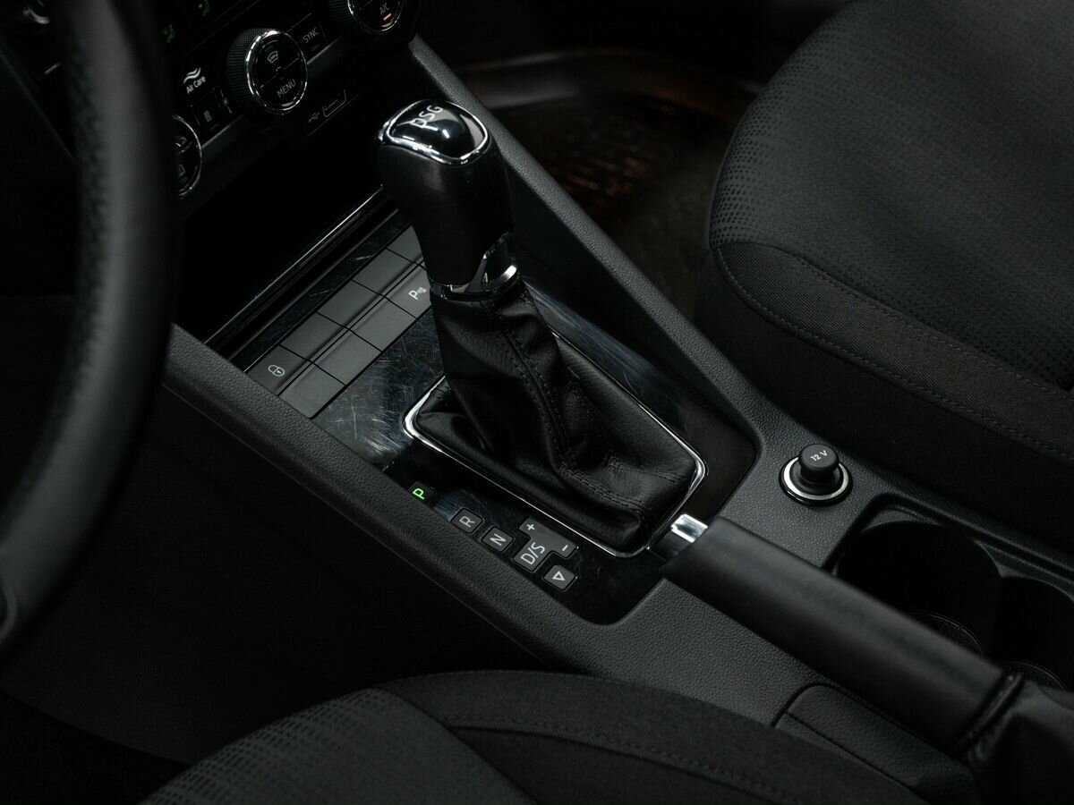 Б/У Шкода Октавия 2018 года. Фото: #14