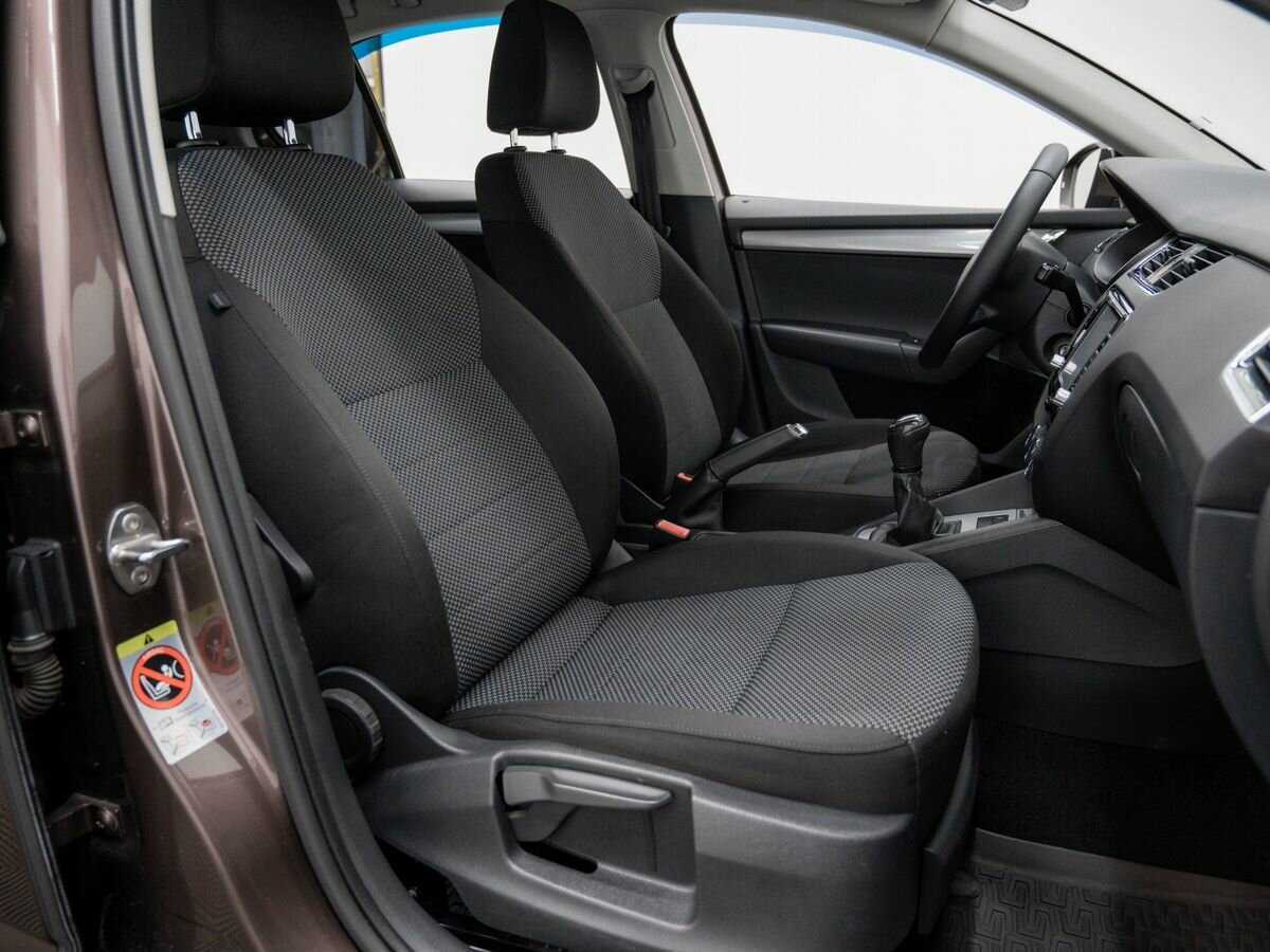 Б/У Шкода Октавия 2013 года. Фото: #7