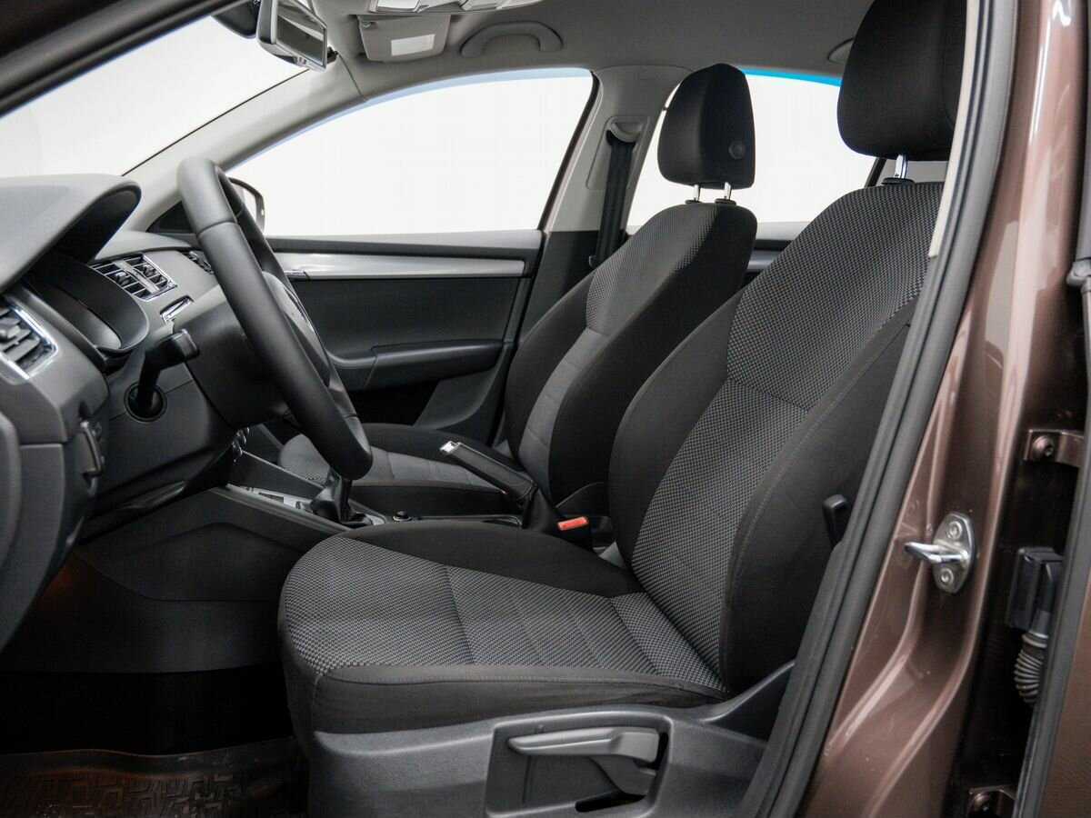 Б/У Шкода Октавия 2013 года. Фото: #13