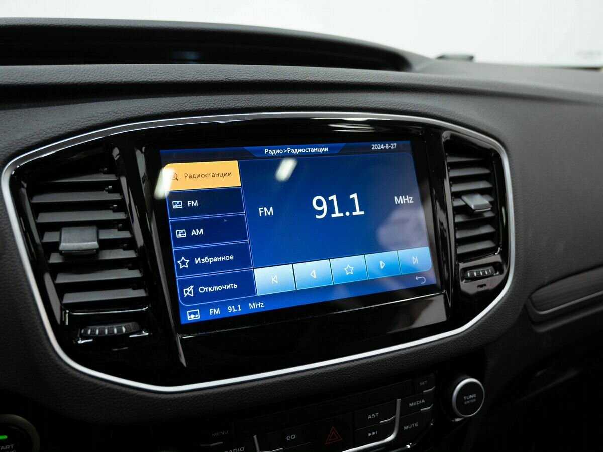 Б/У Джили Эмгранд Икс7 2019 года. Фото: #21