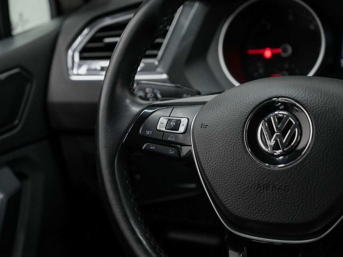 Б/У Фольксваген Тигуан 2018 года. Фото: #12