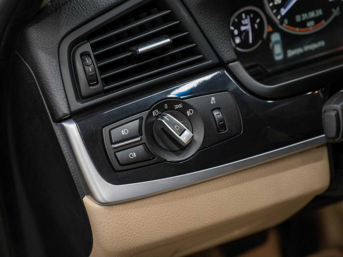 Б/У БМВ 5 серии 2014 года. Фото: #15