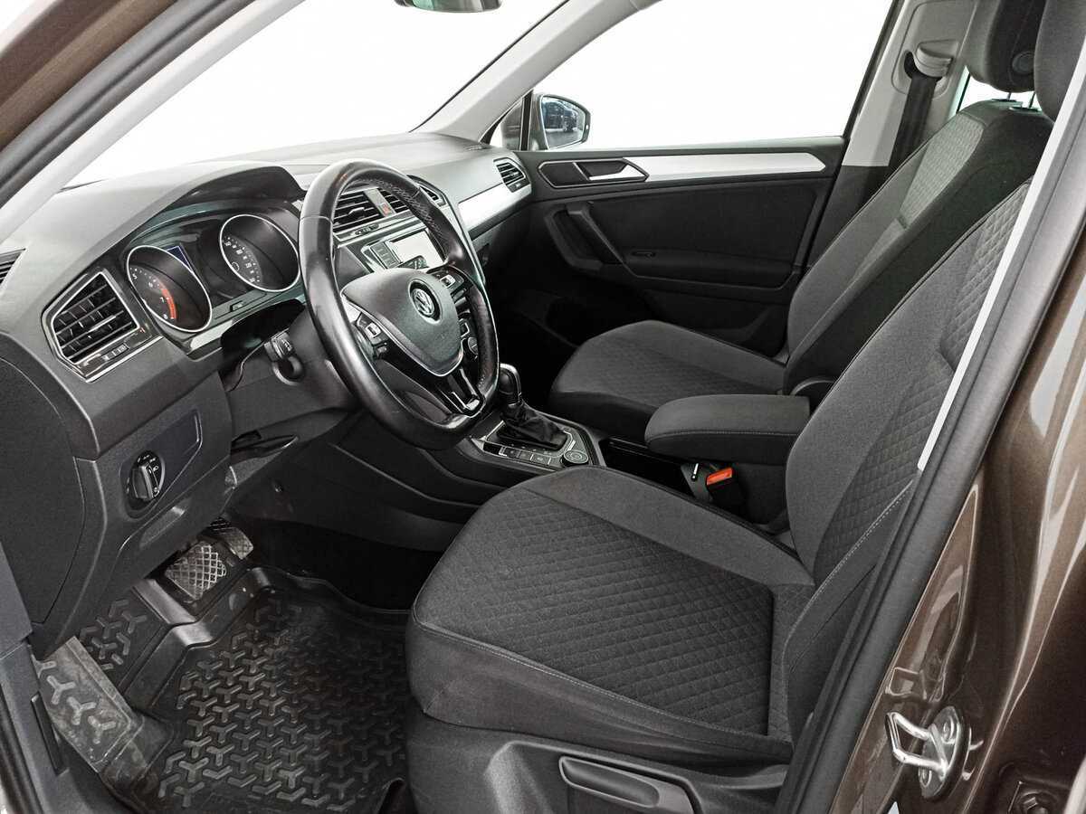 Б/У Фольксваген Тигуан 2017 года. Фото: #13