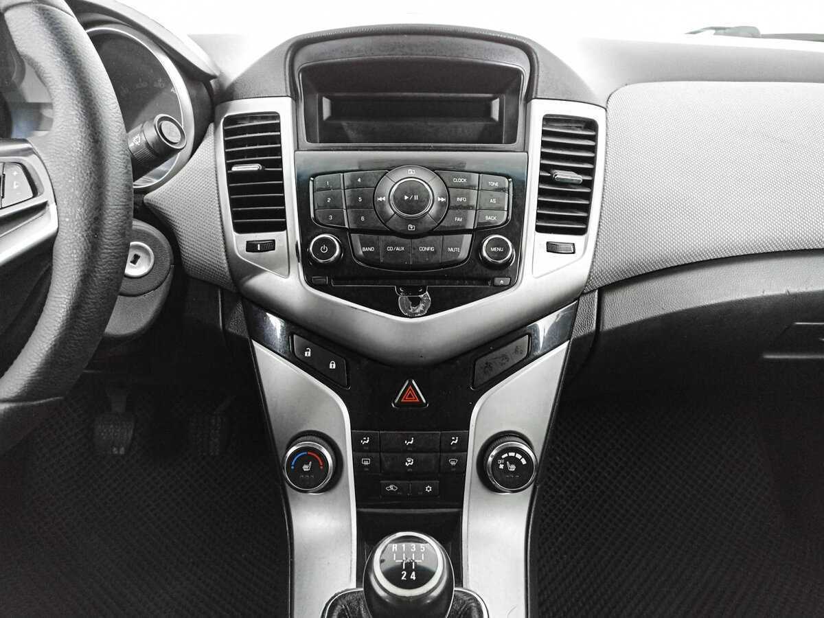 Б/У Шевроле Круз 2012 года. Фото: #12