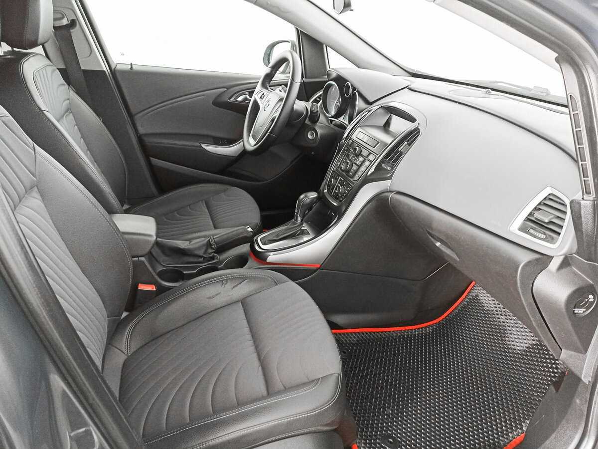 Б/У Опель Астра 2013 года. Фото: #8