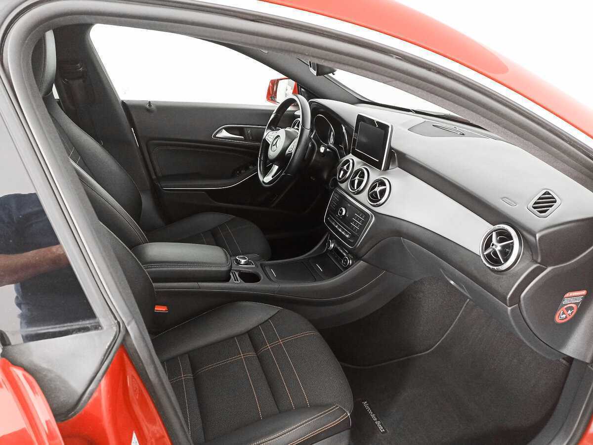 Б/У Мерседес-Бенц КЛА 2015 года. Фото: #8