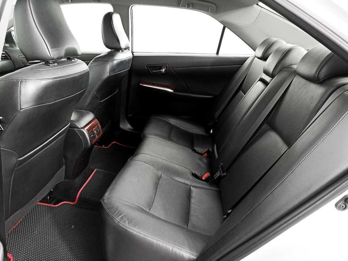 Б/У Тойота Камри 2014 года. Фото: #7