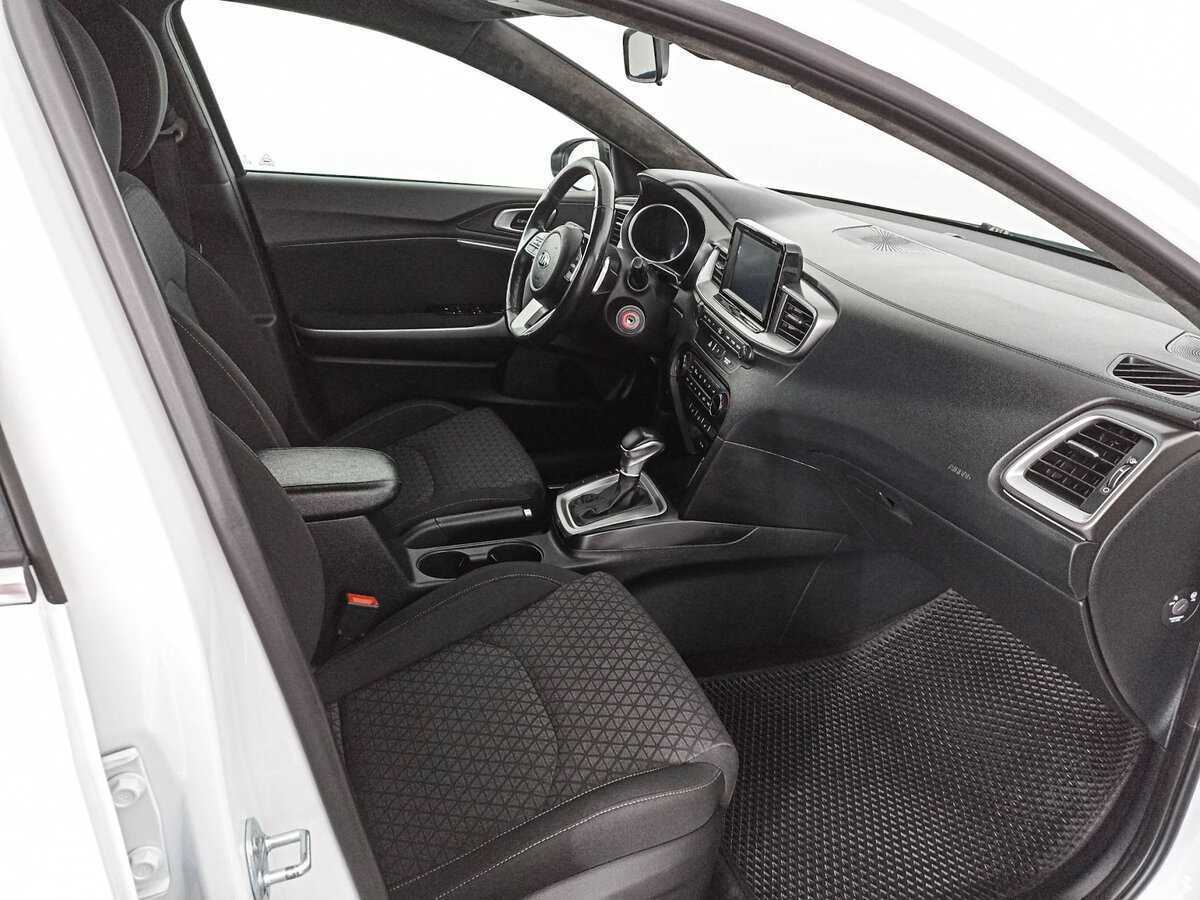 Б/У Киа Сид 2018 года. Фото: #8