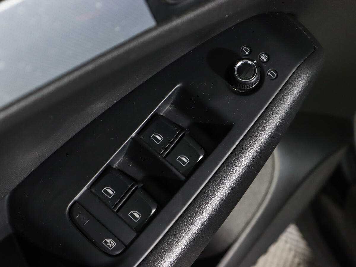 Б/У Ауди К5 2012 года. Фото: #18