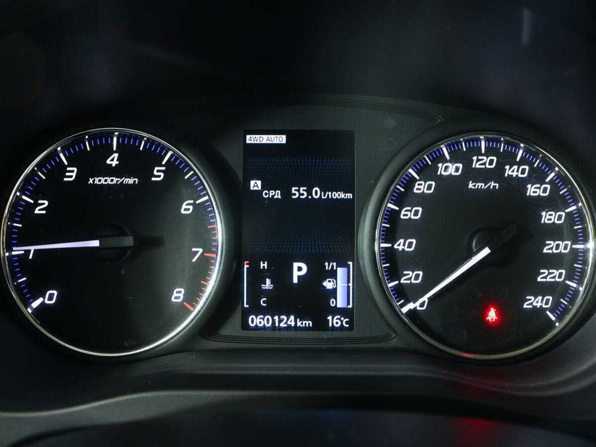 Б/У Митсубиши Оутлэндер 2018 года. Фото: #10