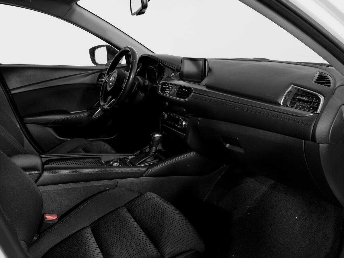 Б/У Мазда 6 2016 года. Фото: #8