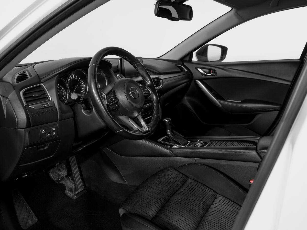 Б/У Мазда 6 2016 года. Фото: #14