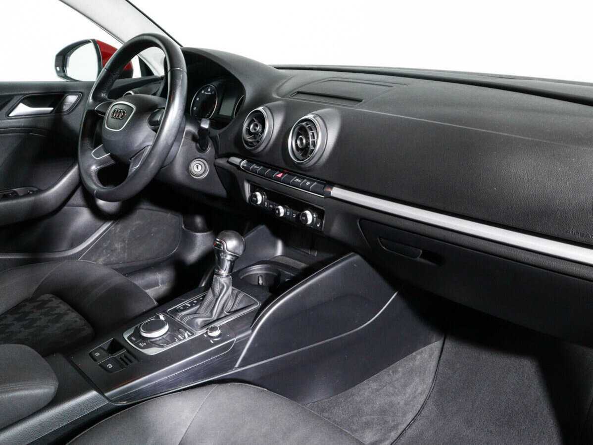 Б/У Ауди А3 2013 года. Фото: #8