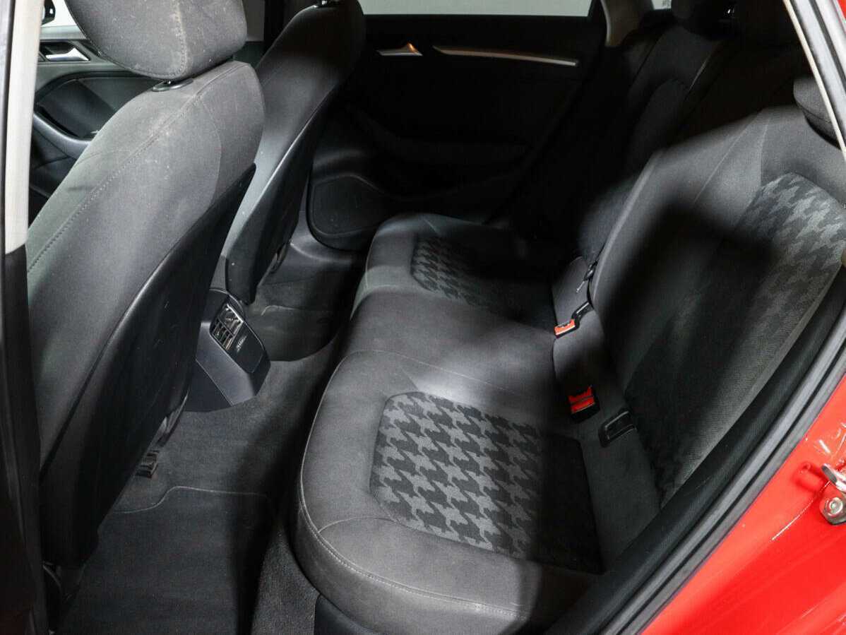 Б/У Ауди А3 2013 года. Фото: #9