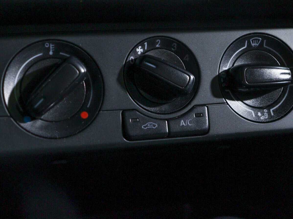 Б/У Фольксваген Поло 2019 года. Фото: #13