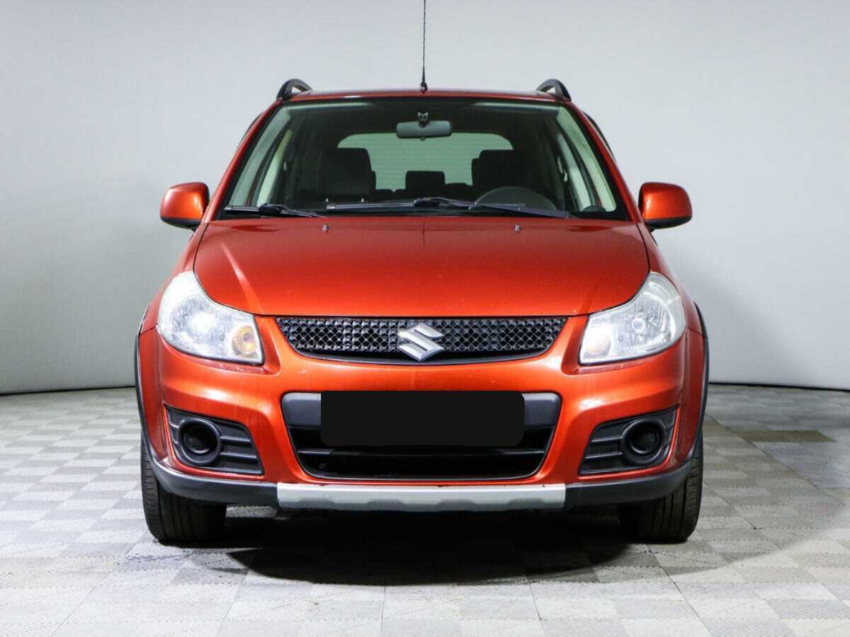 Б/У Сузуки С-Икс4 2012 года. Фото: #1