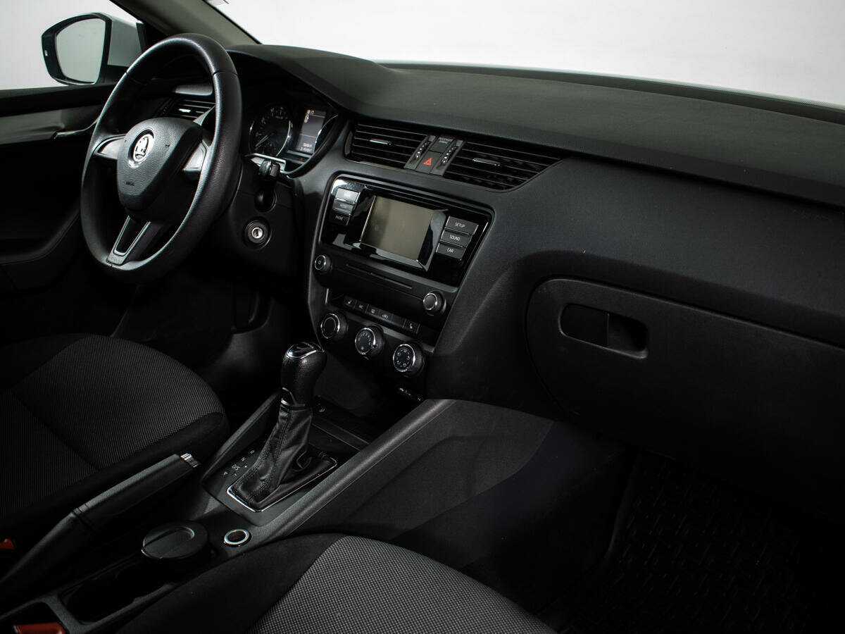 Б/У Шкода Октавия 2016 года. Фото: #6