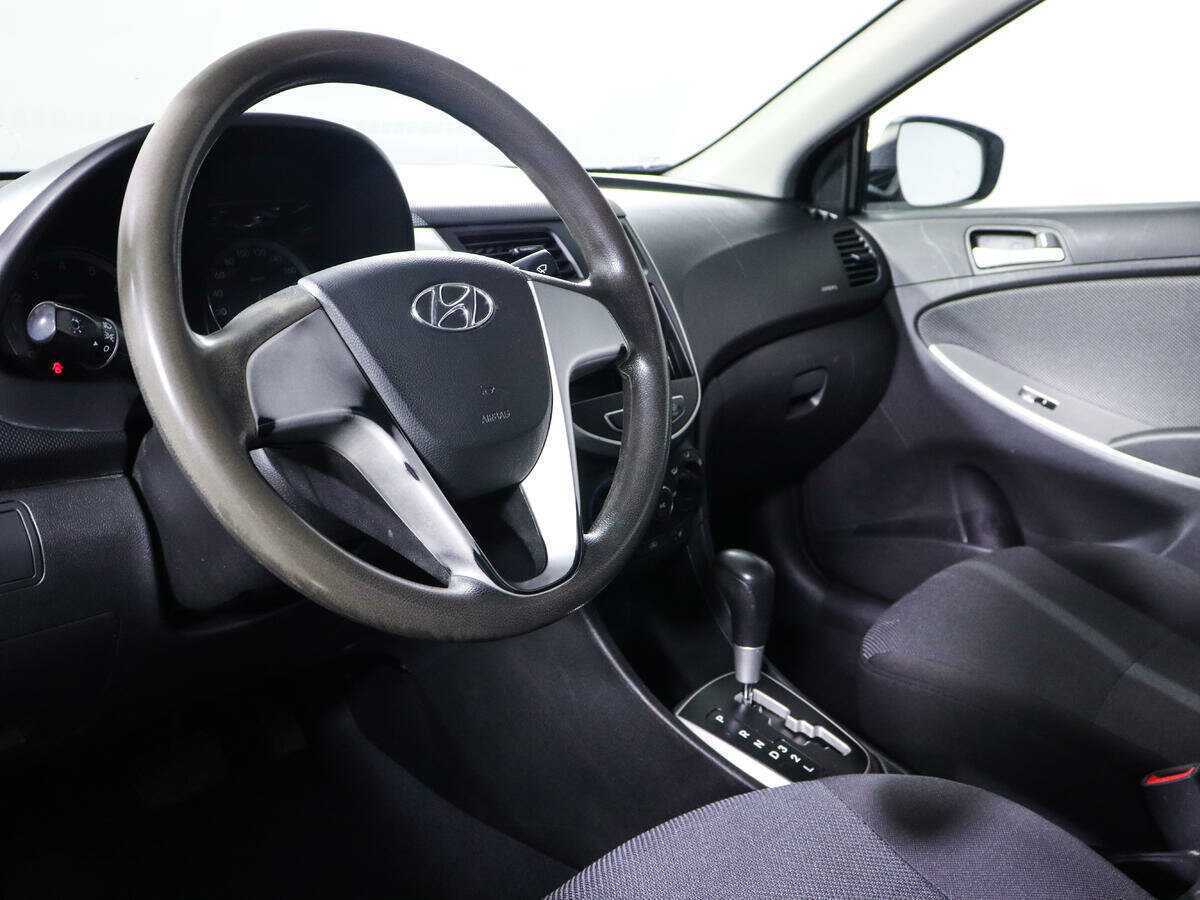 Б/У Хендай Солярис 2013 года. Фото: #13