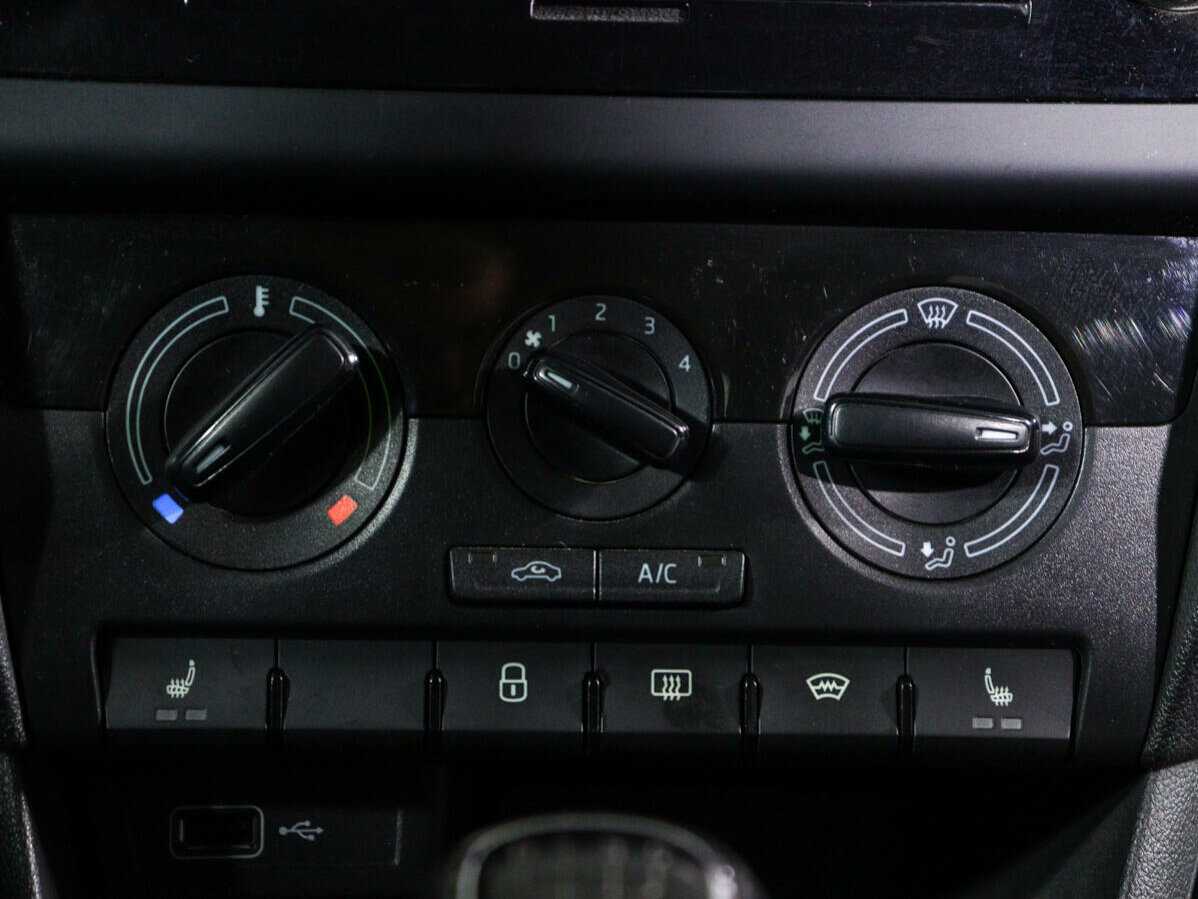 Б/У Шкода Рапид 2019 года. Фото: #13