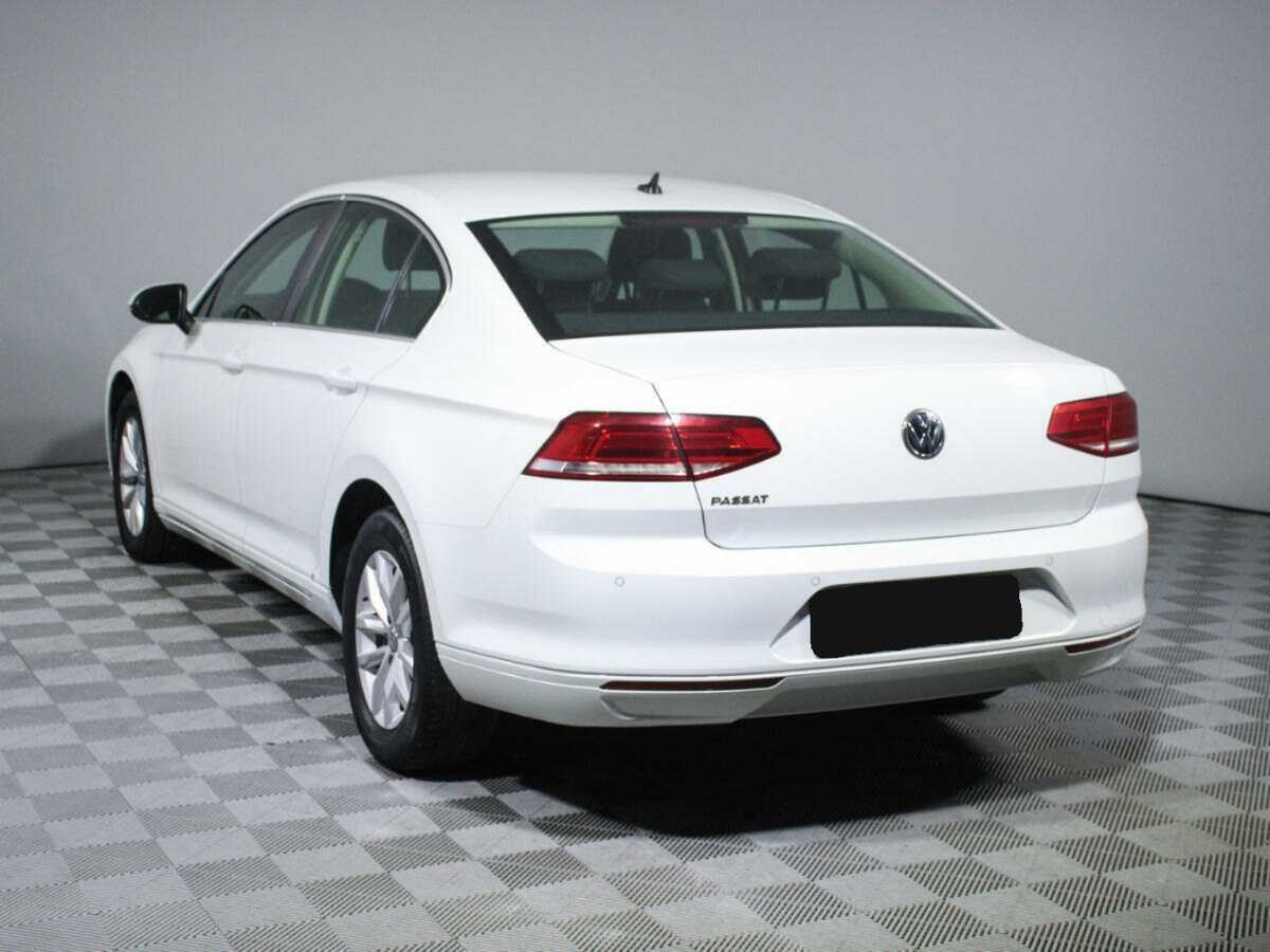 Б/У Фольксваген Пассат 2018 года. Фото: #6
