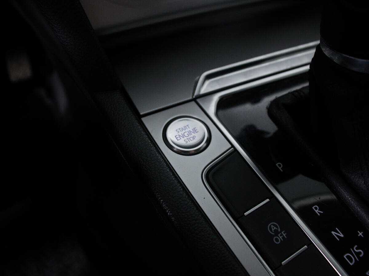 Б/У Фольксваген Пассат 2018 года. Фото: #17