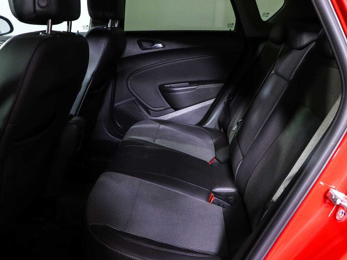 Б/У Опель Астра 2012 года. Фото: #7