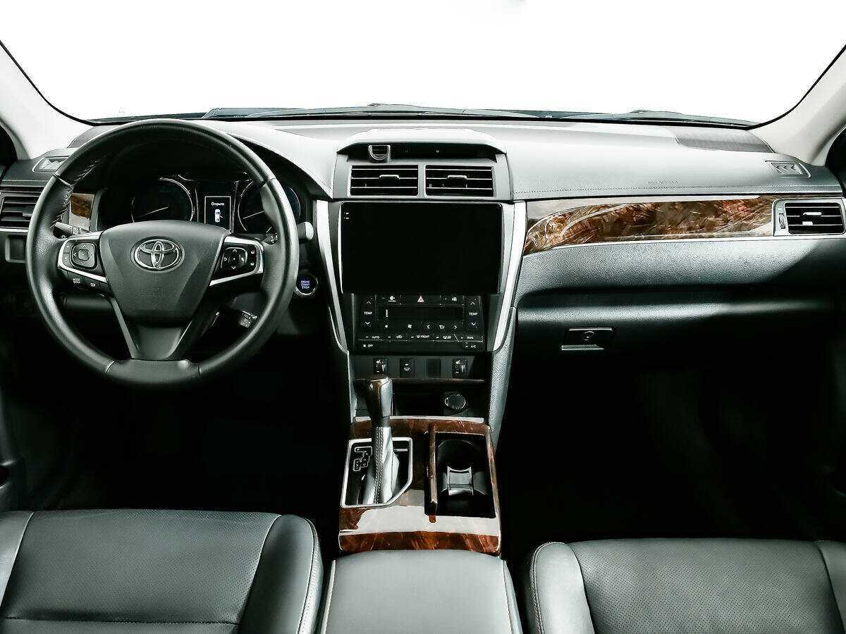 Б/У Тойота Камри 2016 года. Фото: #9