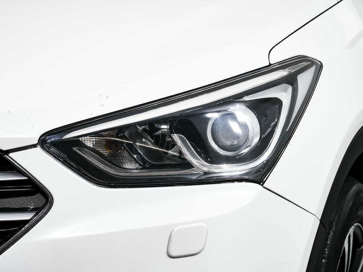 Б/У Хендай Санта Фе 2016 года. Фото: #13