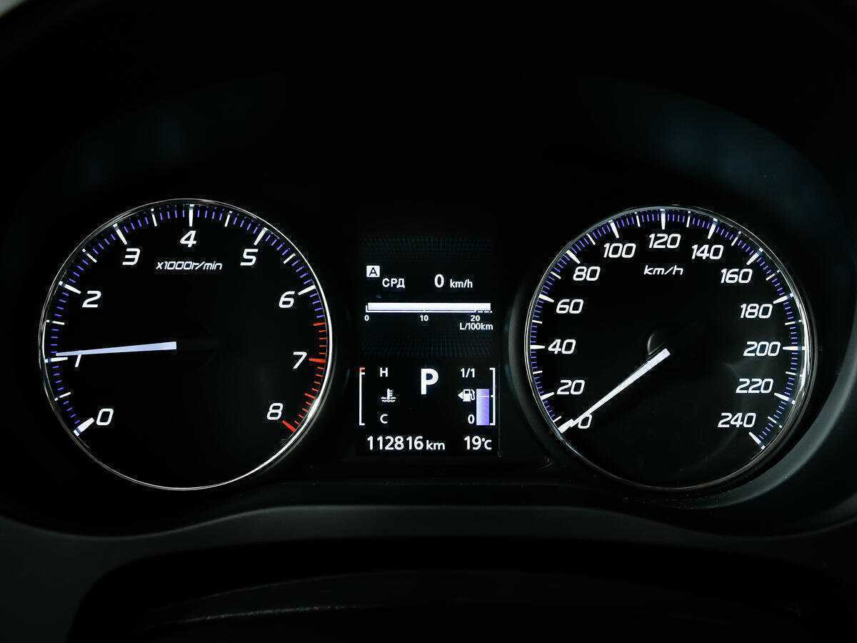 Б/У Митсубиши Оутлэндер 2018 года. Фото: #7