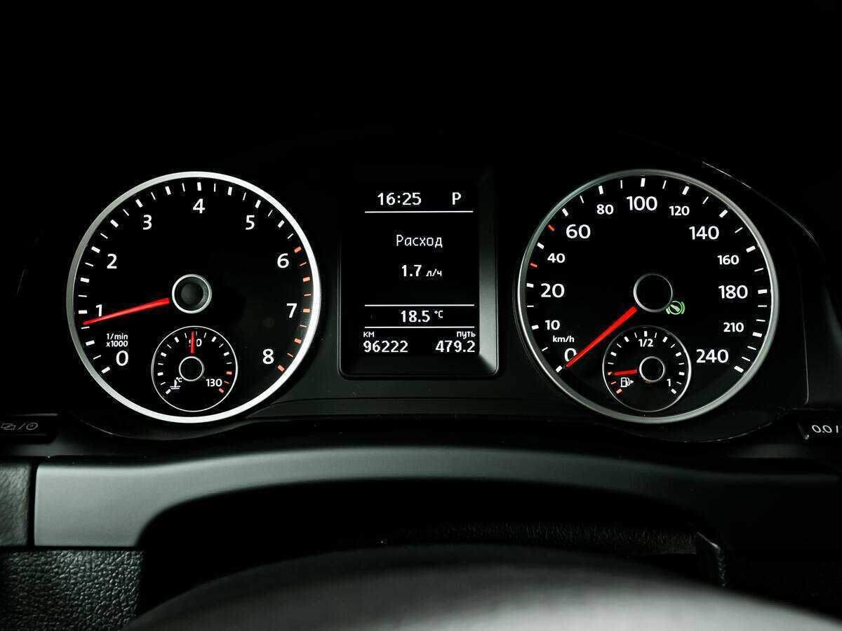 Б/У Фольксваген Тигуан 2016 года. Фото: #9