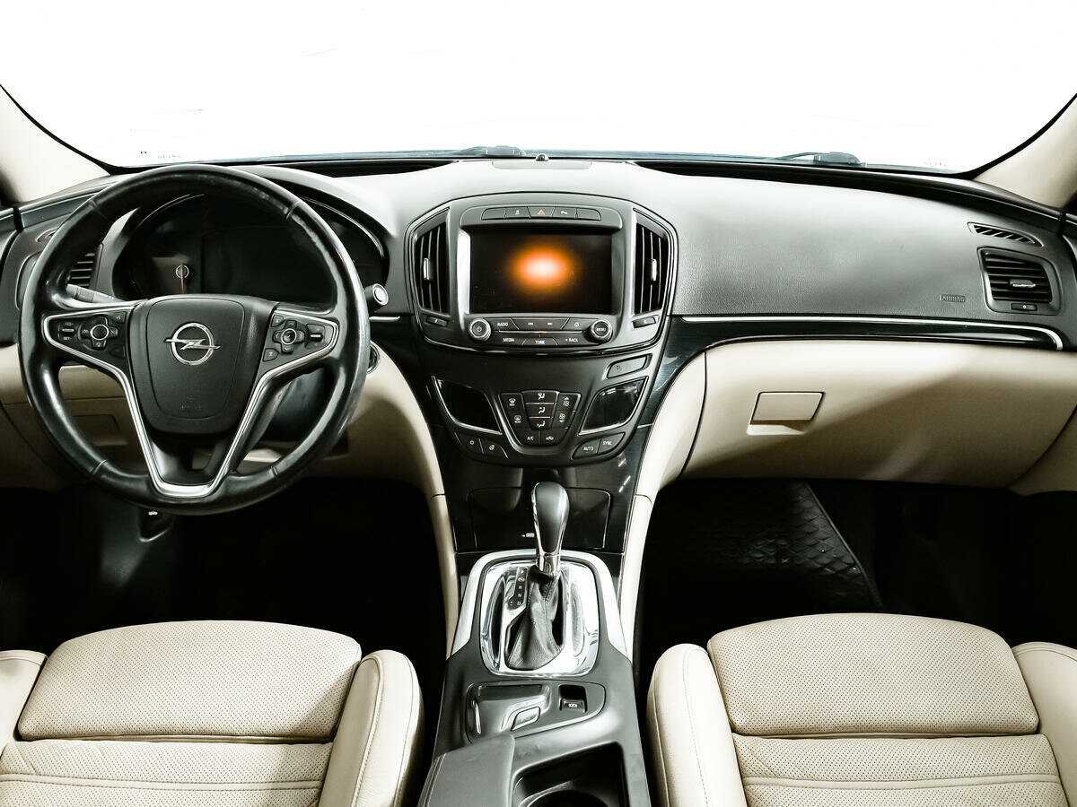 Б/У Опель Инсигния 2014 года. Фото: #8