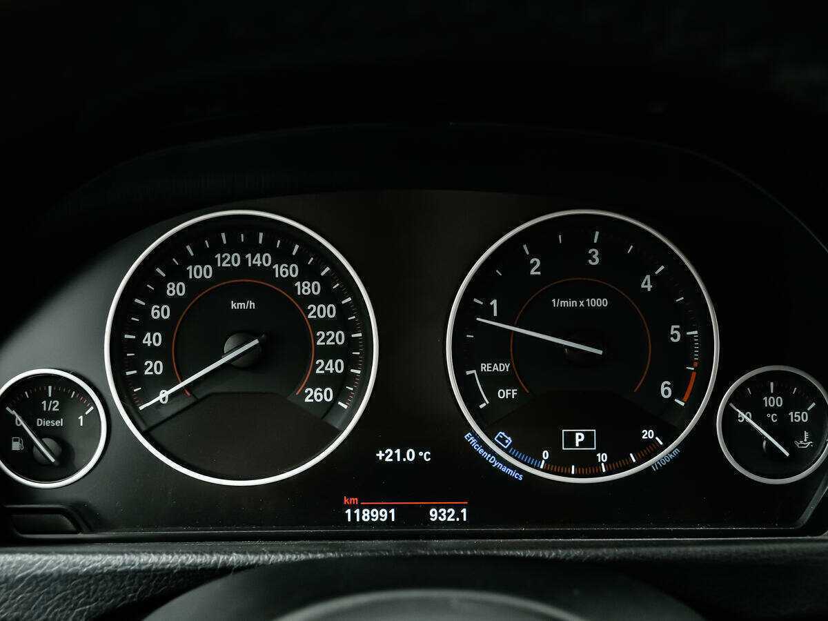 Б/У БМВ 3 серии 2016 года. Фото: #9