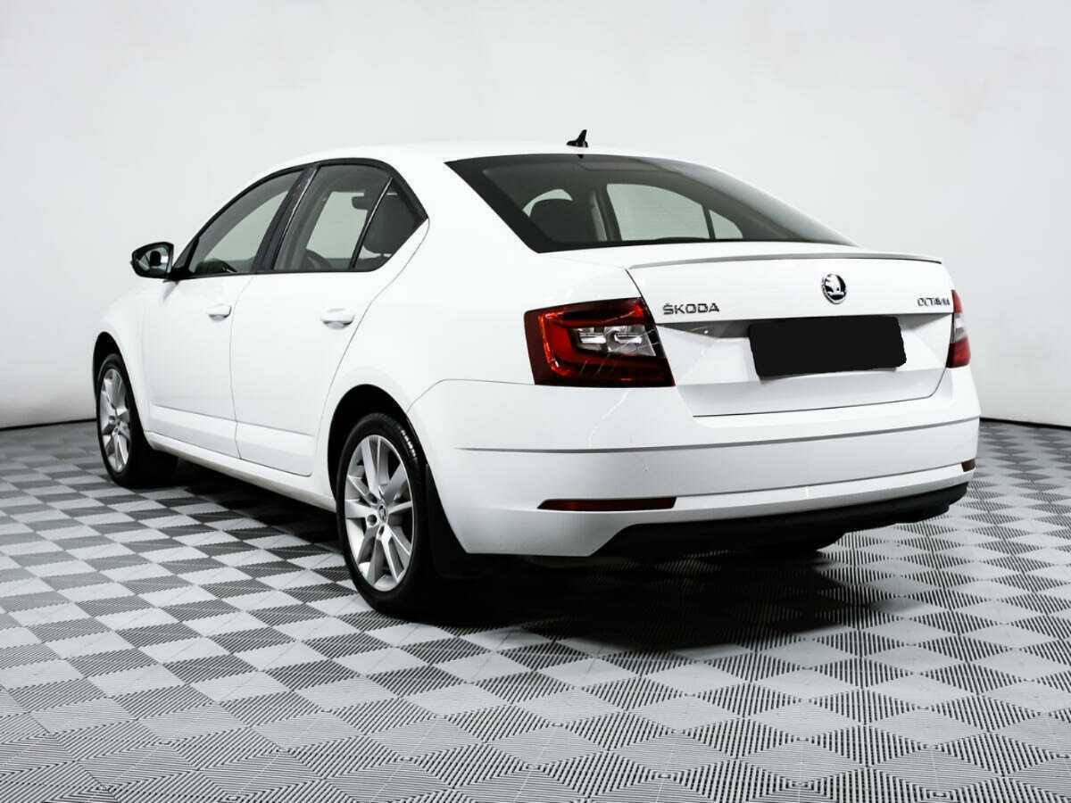 Б/У Шкода Октавия 2017 года. Фото: #6