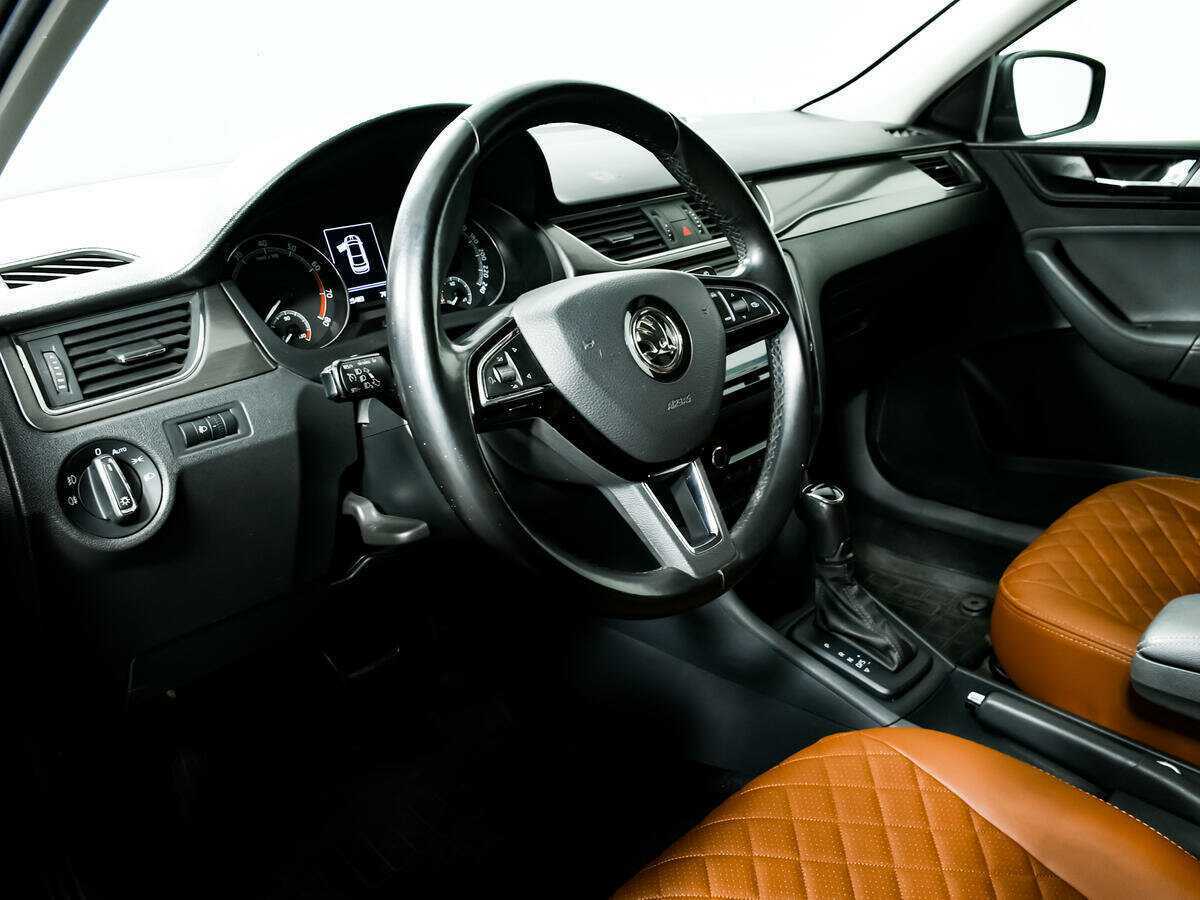 Б/У Шкода Рапид 2018 года. Фото: #12