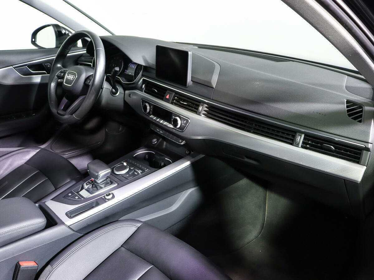 Б/У Ауди А4 2018 года. Фото: #6