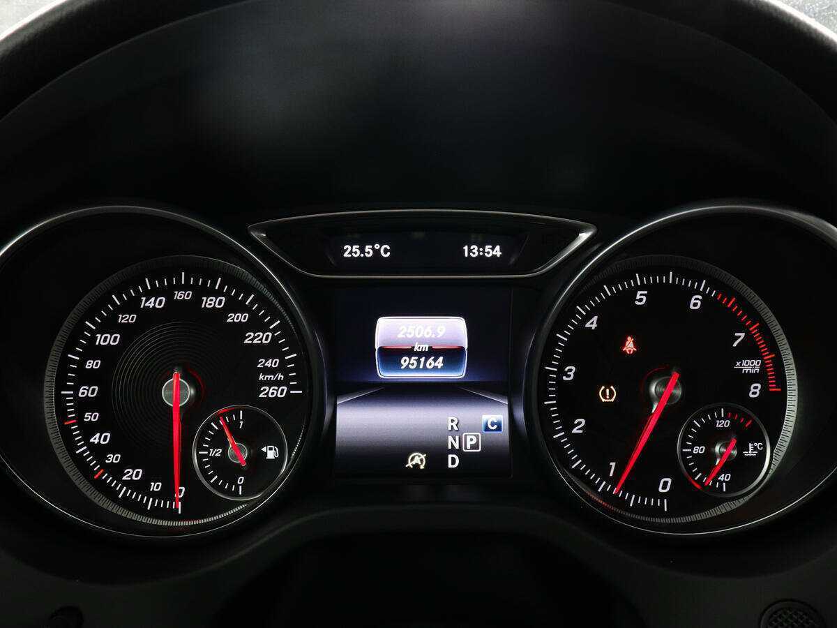 Б/У Мерседес-Бенц КЛА 2016 года. Фото: #8