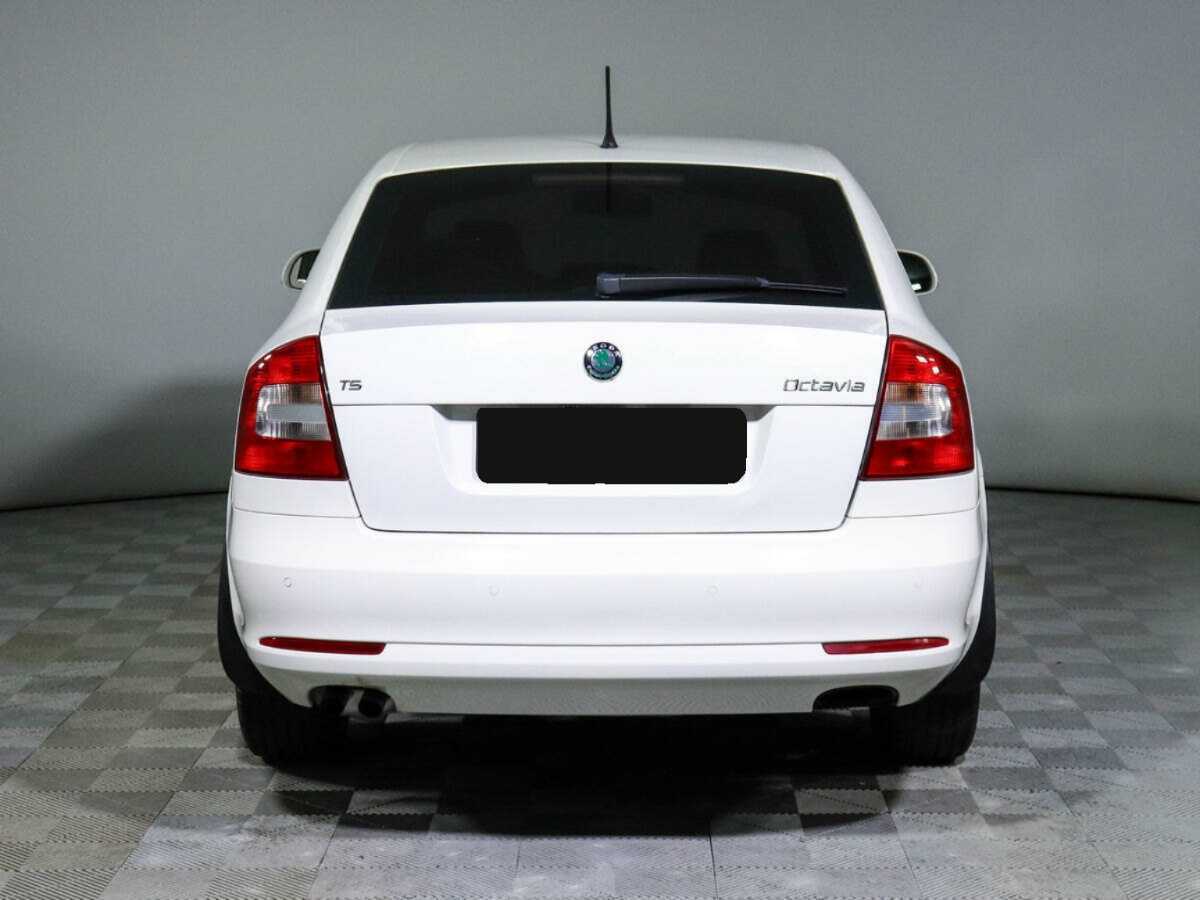 Б/У Шкода Октавия 2012 года. Фото: #5