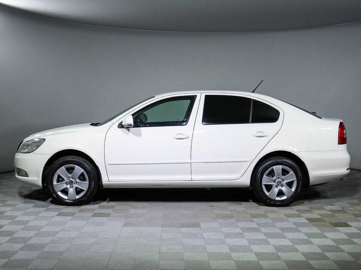 Б/У Шкода Октавия 2012 года. Фото: #7