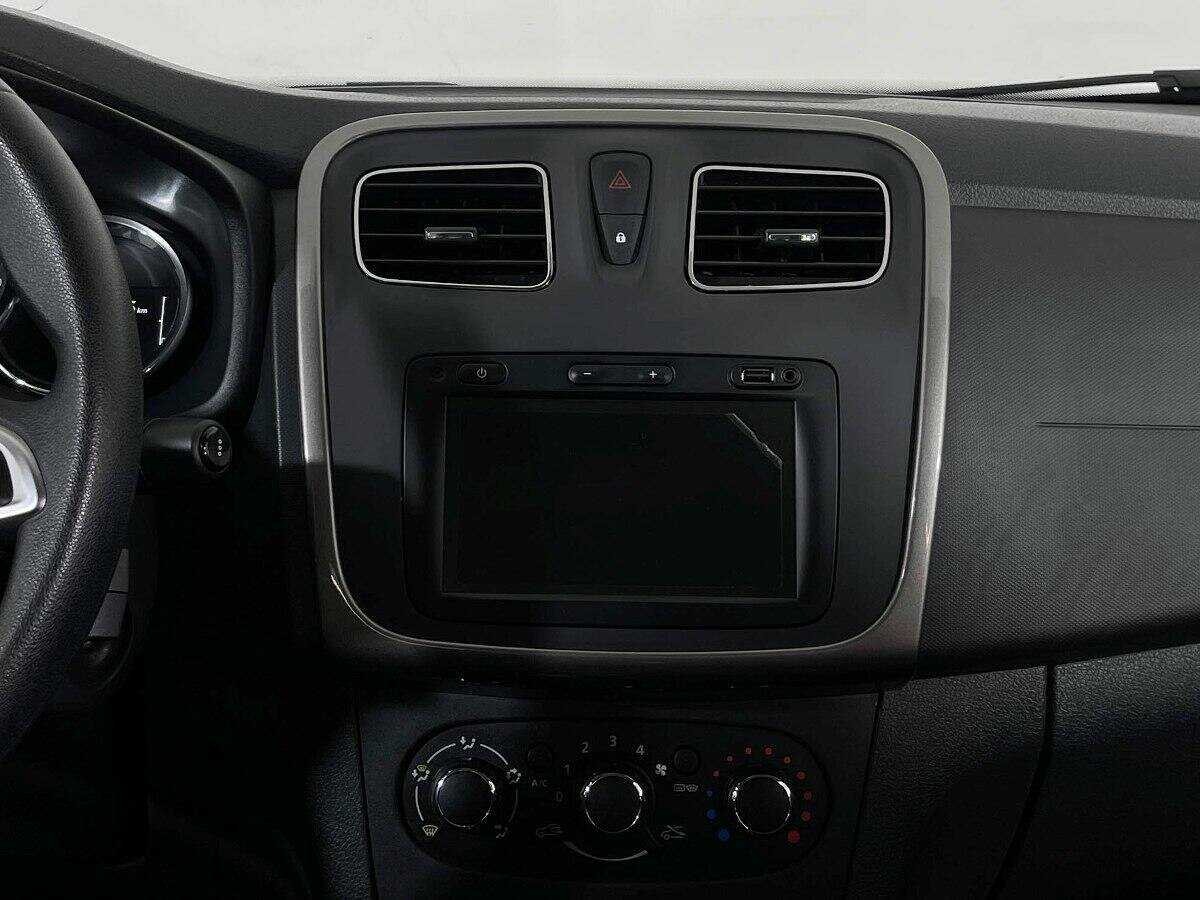 Б/У Рено Логан 2020 года. Фото: #10