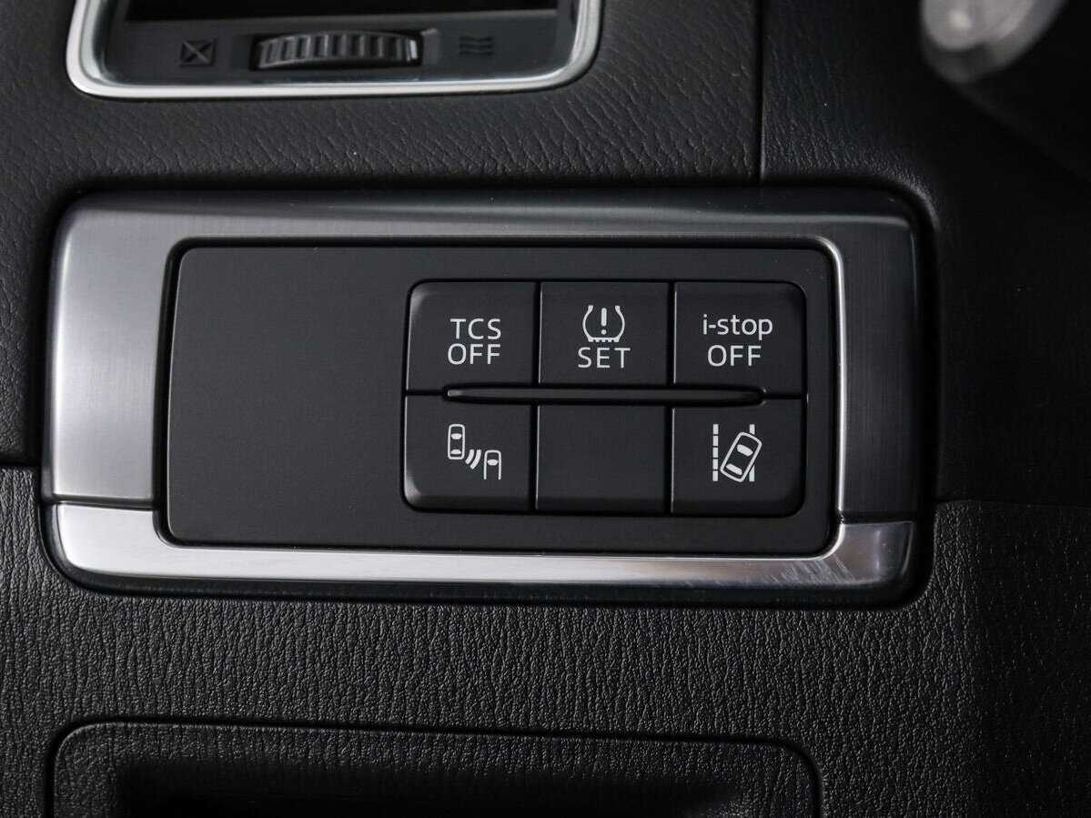 Б/У Мазда Ц-Икс-5 2016 года. Фото: #13