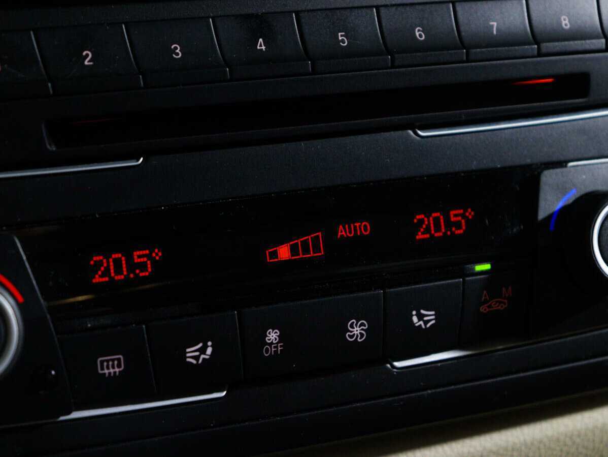 Б/У БМВ 3 серии 2013 года. Фото: #31