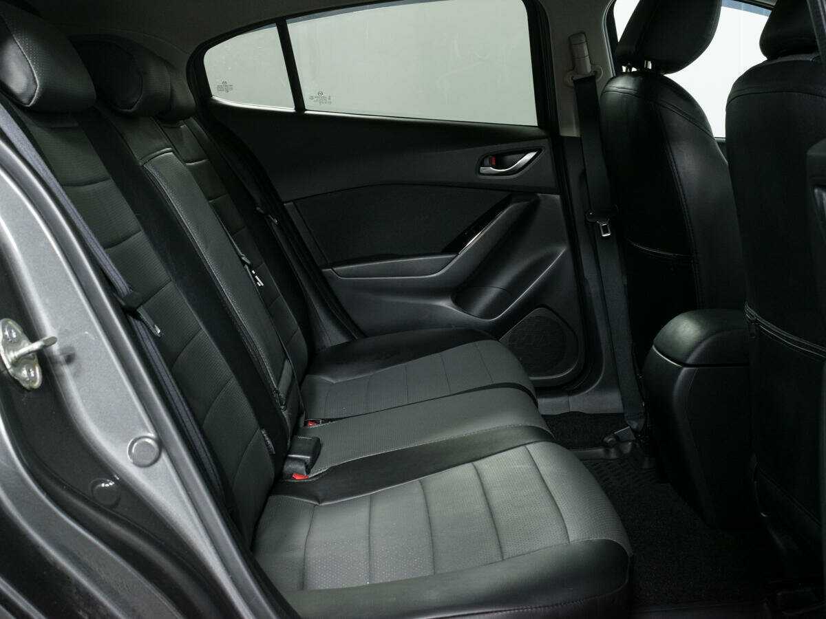 Б/У Мазда 3 2018 года. Фото: #8