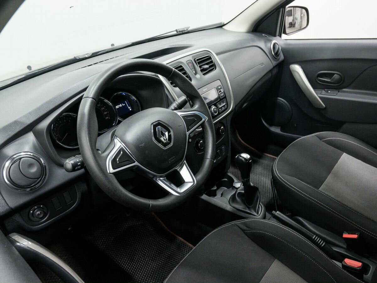 Б/У Рено Логан 2021 года. Фото: #13