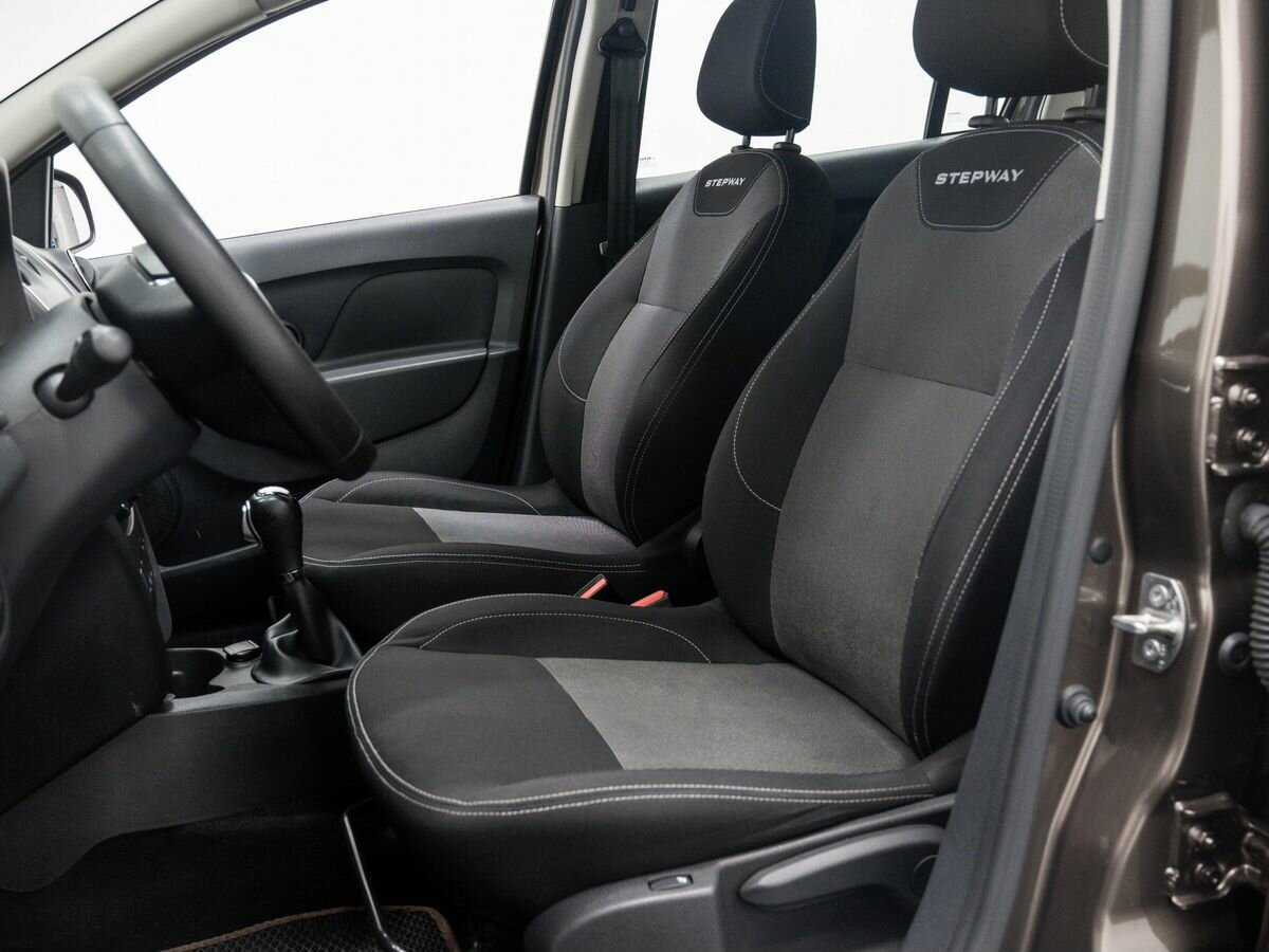 Б/У Рено Логан 2021 года. Фото: #14