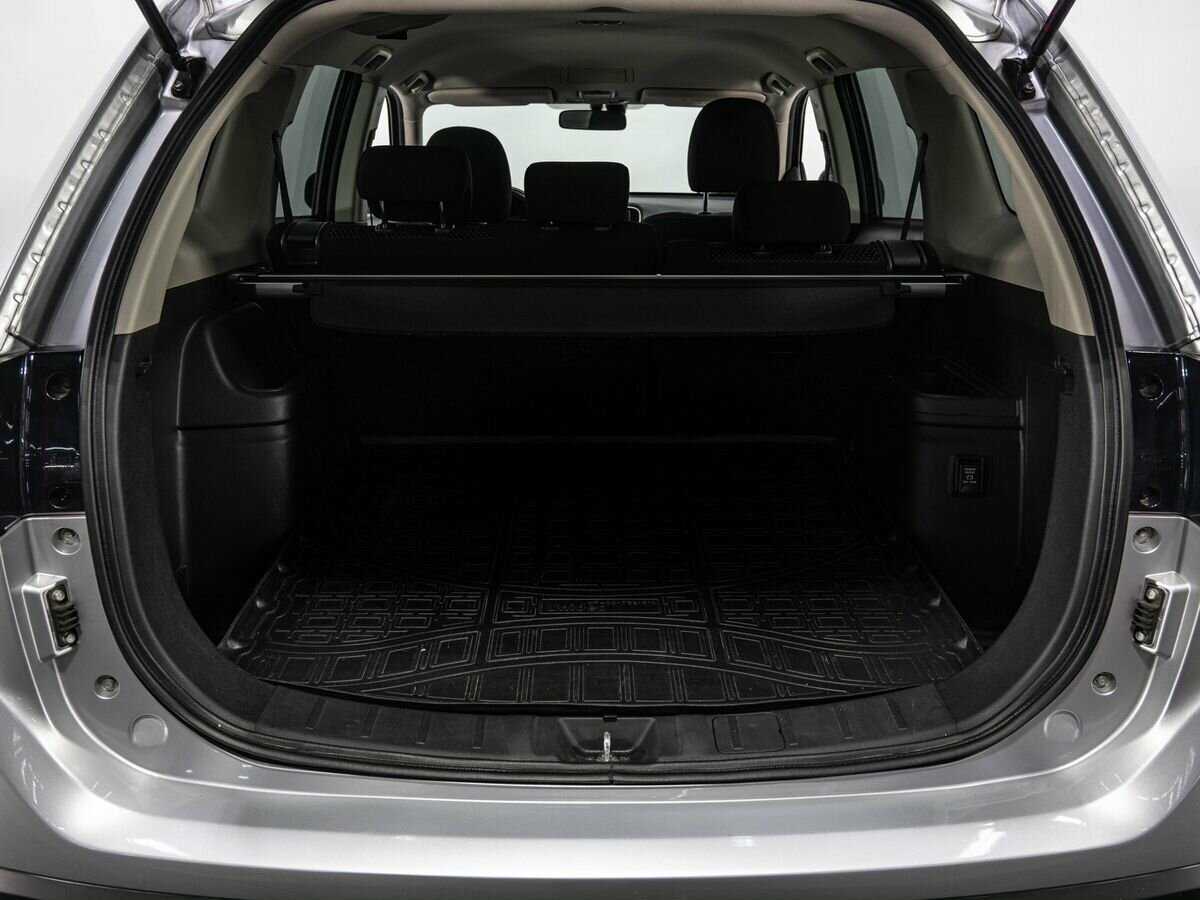 Б/У Митсубиши Оутлэндер 2019 года. Фото: #22