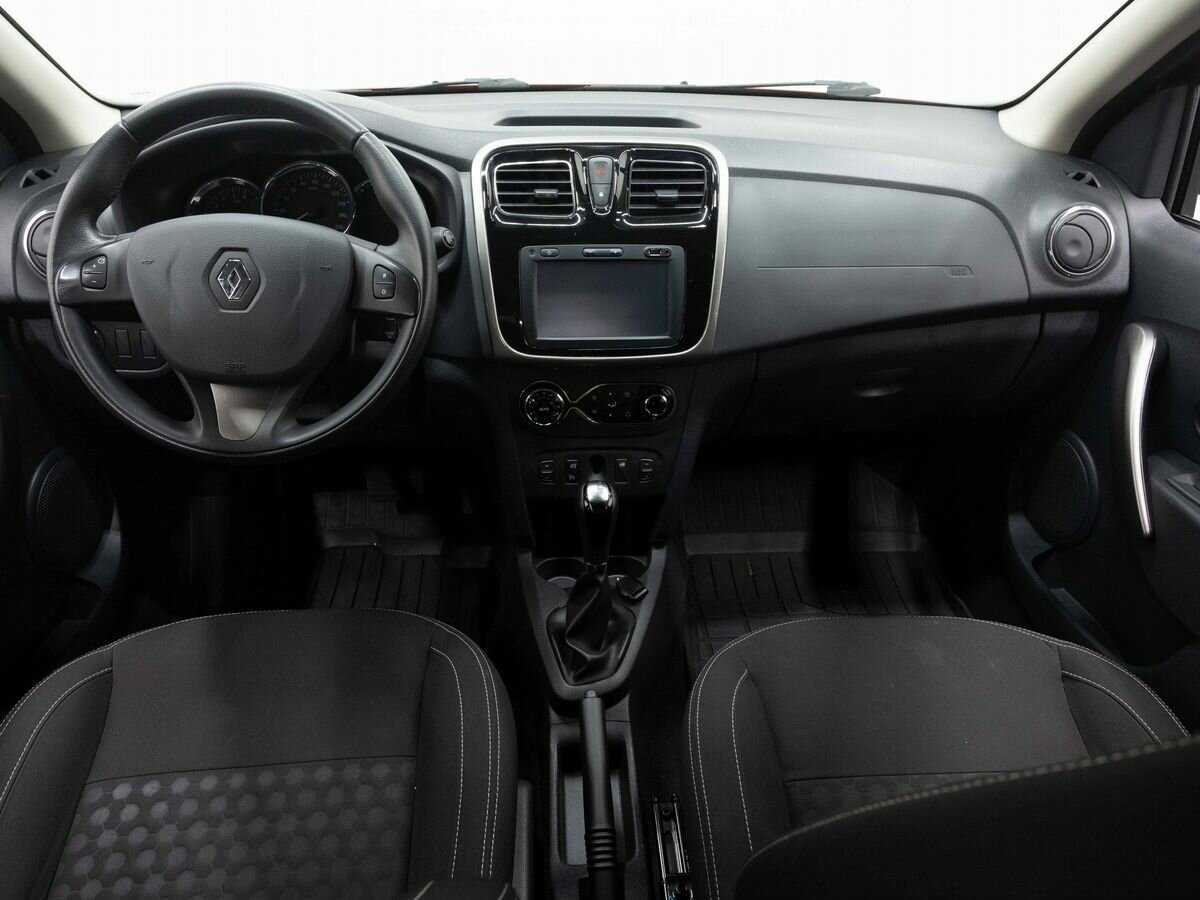 Б/У Рено Сандеро 2017 года. Фото: #13