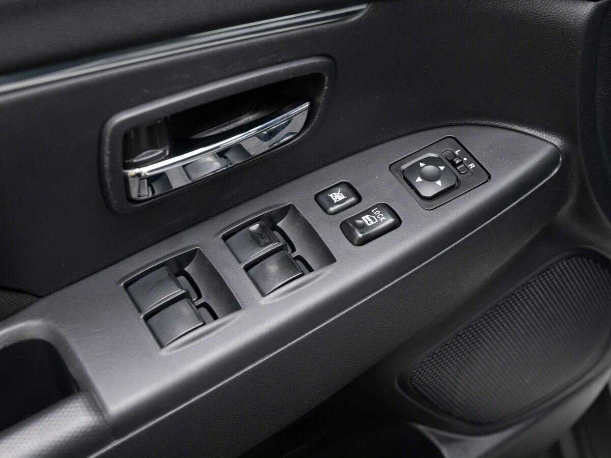 Б/У Митсубиши АС-Икс 2018 года. Фото: #17