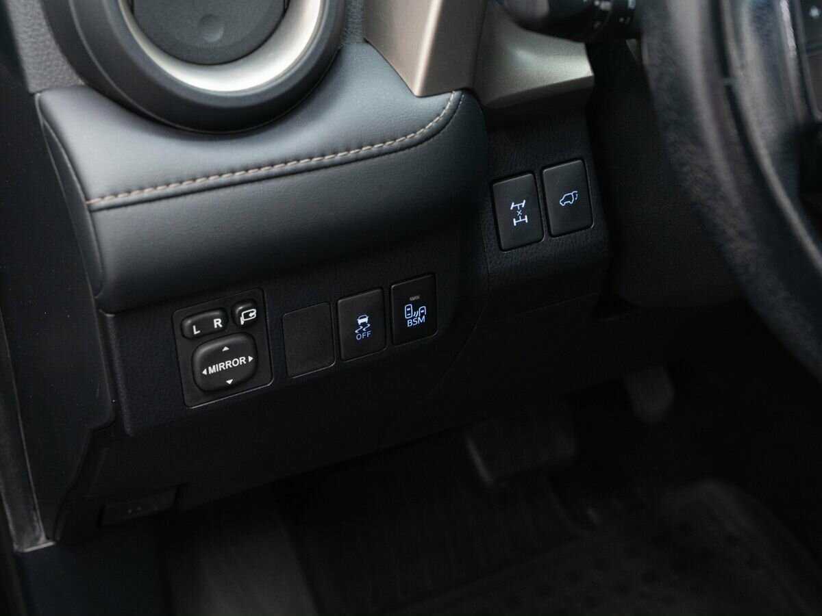 Б/У Тойота Рав4 2013 года. Фото: #14