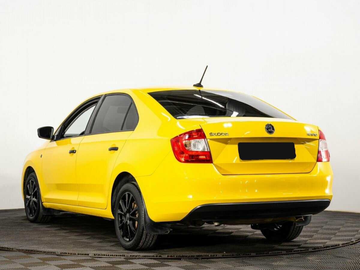 Б/У Шкода Рапид 2017 года. Фото: #5