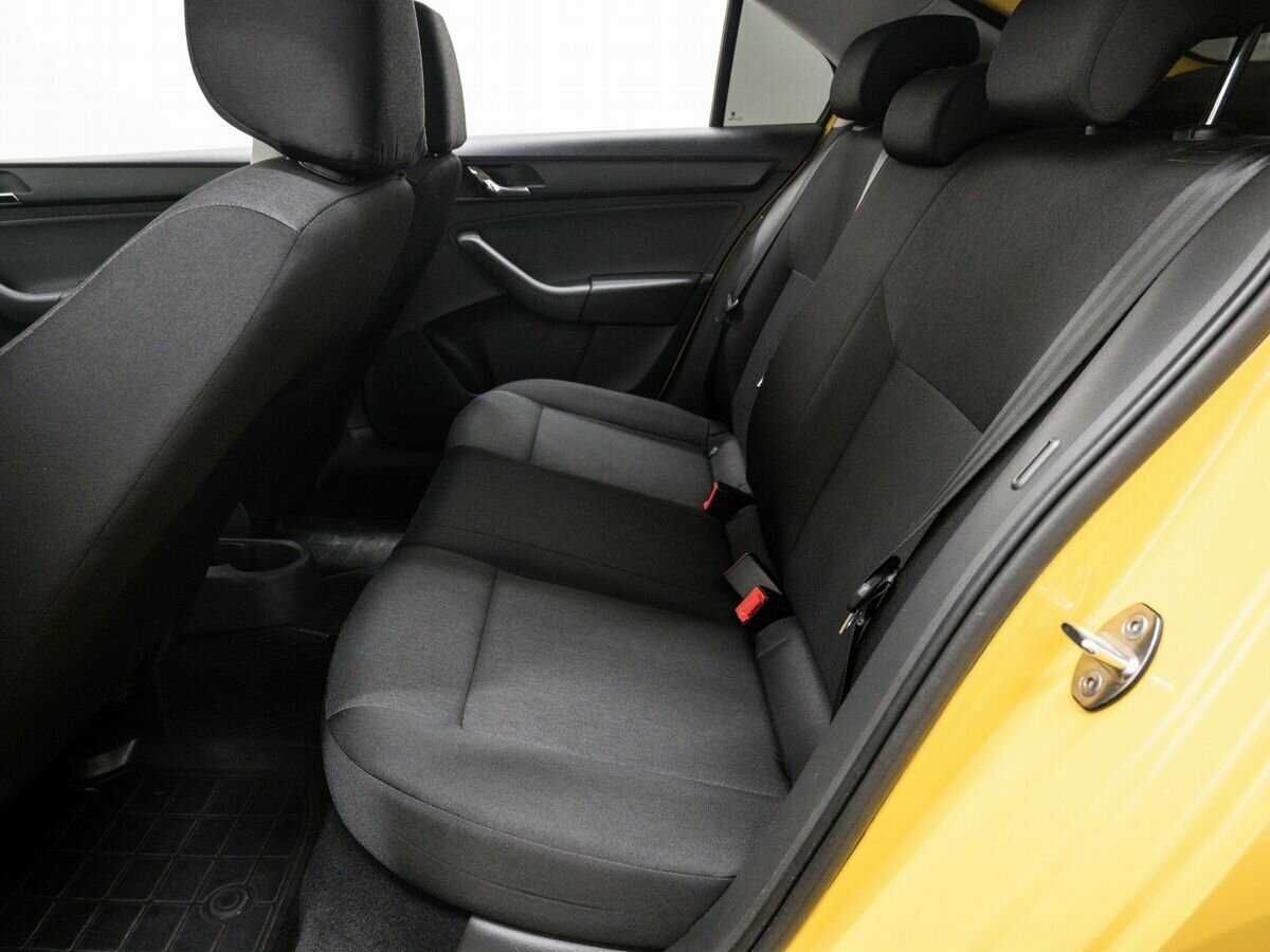 Б/У Шкода Рапид 2017 года. Фото: #13